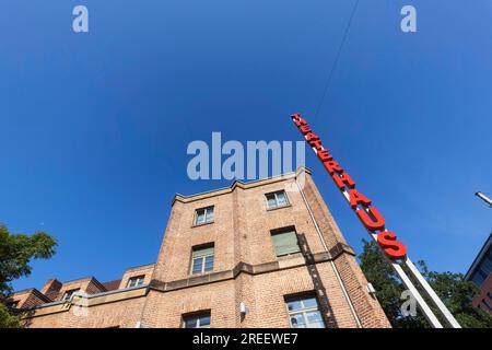 Theaterhaus Stuttgart in der ehemaligen Rheinstahlhalle Pragsattel, Außenansicht, Privattheater, Veranstaltungsort und soziokulturelles Zentrum Stuttgart Stockfoto