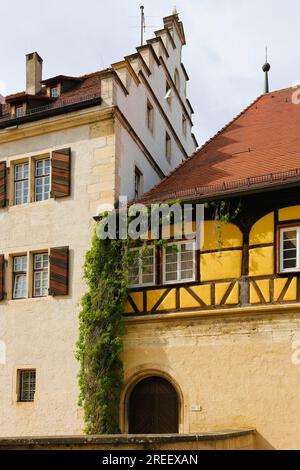 Bailiwick mit Stallungen, Schloss Hellenstein, historische Gebäude, Festung, Schlosskomplex, Residenz, Sporenkomplex, Heidenheim an der Brenz Stockfoto