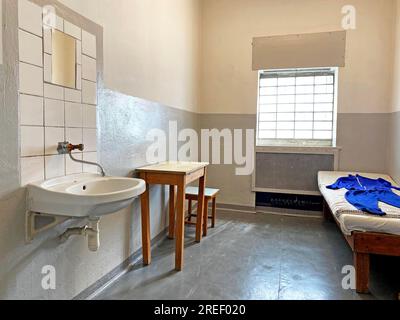 Gefängniszelle, Denkmal Berlin-Hohenschoenhausen, ehemaliges Hauptquartier, Stasi-Remandenzentrum, Berlin, Deutschland Stockfoto