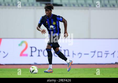 Osaka, Japan. 27. Juli 2023. Yann Aurel Ludger Bisseck (Inter) Fußball : Freundschaftsspiel zwischen dem Al-Nassr FC 1-1 Inter Mailand im Yanmar Stadium Nagai in Osaka, Japan . Kredit: Naoki Nishimura/AFLO SPORT/Alamy Live News Stockfoto