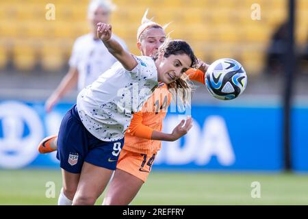 Wellington, Wellington, Neuseeland. 28. Juli 2023. USAmidfielder SAVANNAH DEMELO #9 leitet den Ball in der ersten Hälfte des FIFA WomenÃs Weltmeisterschaftsspiels Gruppe E 2023 gegen die Niederlande im Wellington Regional Stadium in Wellington, Neuseeland. USA 1:1 Niederlande (Kreditbild: © Ira L. Black/ZUMA Press Wire) NUR REDAKTIONELLE VERWENDUNG! Nicht für den kommerziellen GEBRAUCH! Stockfoto