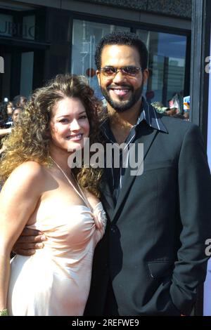 ©2003 KATHY HUTCHINS / HUTCHINS PHOTO AGENCY 3. BET Awards Kodak Theater Hollywood, CA 24. JUNI 2003 KRISTOFF ST JOHN WIFE ALLANA Stockfoto