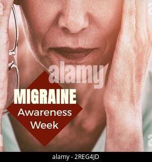 Wochentext für Migränebewusstsein in Weiß mit weißer Oberkaukasierin, die den Kopf bei Schmerzen hält Stockfoto