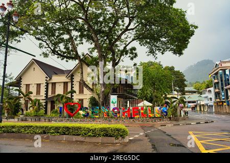 Mahe, Seychellen 28.07.2023 Ich liebe die Dekoration der Seychellen im Stadtzentrum von Victoria, Uhrenturm, Nationalmuseum Stockfoto