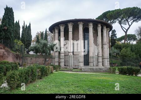 Rom, Italien - 27. November 2022: Tempel des Herakles Victor (Hercules Olivarius) Stockfoto