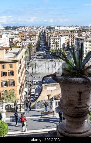 Rom, Italien - 27. November 2022: Cortile Ottagono, Innenhof des Palastes Belvedere. Vatikanische Museen Stockfoto