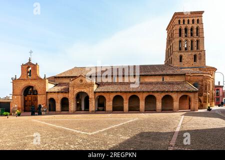 Gemeindekirche San Lorenzo (Iglesia de San Lorenzo) in Sahagun, Spanien. Die Kirche San Lorenzo wurde zwischen dem 12. Und 13. Jahrhundert erbaut. Kastilien und Stockfoto