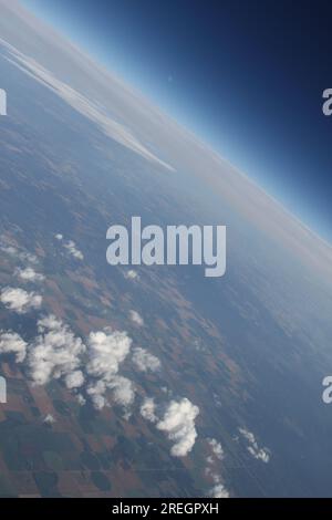 GLOBALES SIEDEN. KLIMAWANDEL. STEIGENDER MEERESSPIEGEL. TREIBHAUSEFFEKT. WETTER. EXTREME WETTEREREIGNISSE. WENDEPUNKT. DAS LEBEN. Stockfoto