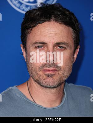 ELYSIAN PARK, LOS ANGELES, KALIFORNIEN, USA - JULI 27: Der amerikanische Schauspieler Casey Affleck trifft am 27. Juli 2023 im Elysian Park, Los Angeles, Kalifornien, USA auf die Kershaw's Challenge 10. ein. Jährliches Ping Pong 4 Purpose 2023 Charity Event Celebrity Tournament. (Foto von Xavier Collin/Image Press Agency) Stockfoto