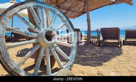 Nuweiba oder Nueiba نويبع, ist eine beliebte Küstenstadt im östlichen Teil der Halbinsel Sinai, Ägypten, an der Küste des Golfs von Akaba. Stockfoto