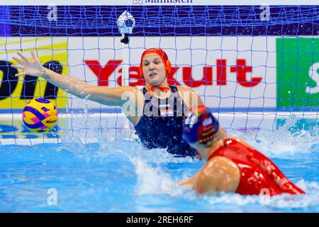 Fukuoka, Japan. 28. Juli 2023. FUKUOKA, JAPAN - JULI 28: Laura Aarts aus den Niederlanden, Maica Garcia Godoy aus Spanien während der Wasserweltmeisterschaft 2023 Frauen-Wasserpolo-Goldmedaillenspiel zwischen den Niederlanden und Spanien am 28. Juli 2023 in Fukuoka, Japan (Foto: Albert ten Hove/Orange Pictures). Kredit: Orange Pics BV/Alamy Live News Stockfoto