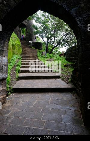 Shivneri Fort ist eine militärische Festung aus dem 17. Jahrhundert und der Geburtsort von Chhatrapati Shivaji Maharaj, dem Kaiser und Gründer des Maratha-Reiches Stockfoto