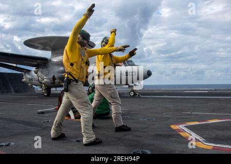 USS Ronald Reagan (CVN 76) Flight Operations in the Indian Ocean, 21. Juli 2023. USA Navy Photo von Keyly Santizo Stockfoto