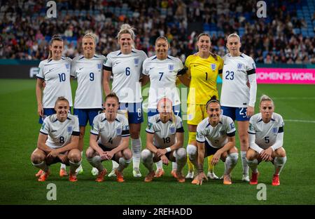 Sydney, Australien. 28. Juli 2023. Spieler Englands posieren vor dem Spiel der Gruppe D zwischen England und Dänemark bei der FIFA Women's World Cup 2023 in Sydney, Australien, am 28. Juli 2023. Kredit: Hu Jingchen/Xinhua/Alamy Live News Stockfoto