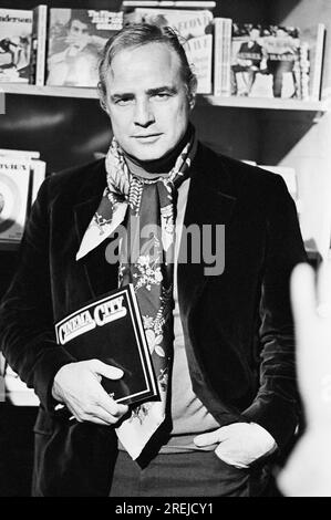 Amerikanische Bühne und Filmschauspieler Marlon Brando in CINEMA CITY - eine Ausstellung von 75 Jahren bewegender Bilder im Round House, London NW1 im Oktober 1970 Stockfoto