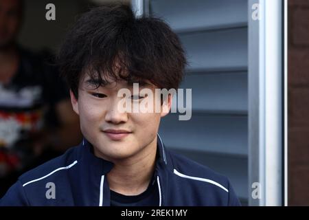 Stavelot, Belgien. 28. Juli 2023. Yuki Tsunoda aus AlphaTauri am Ende der Qualifikation für den Großen Preis von Belgien F1 im Spa Francorchamps am 28. Juli 2023 in Stavelot, Belgien. Kredit: Marco Canoniero/Alamy Live News Stockfoto