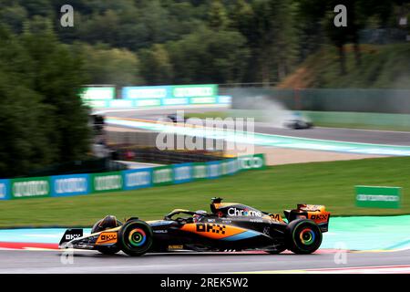 Stavelot, Belgien. 28. Juli 2023. Oscar Piastri von McLaren ist am 28. Juli 2023 im Spa Francorchamps in Stavelot, Belgien, bei der Qualifikation für den Grand Prix F1 von Belgien auf der Strecke. Kredit: Marco Canoniero/Alamy Live News Stockfoto