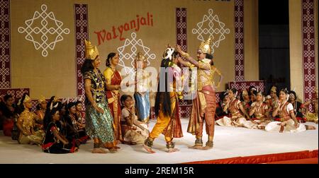 Bharatnatyam Dance Drama, Klassischer Tanz im Nataraja Tempel in Perur in Coimbatore, Tamil Nadu, Indien, Asien, Indien Stockfoto