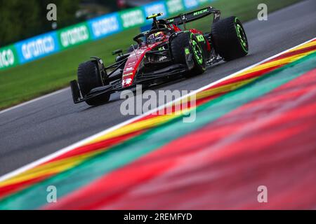 Stavelot, Stavelot. 28. Juli 2023. Der chinesische Fahrer Zhou Guanyu von Alfa Romeo nimmt am 28. Juli 2023 am Grand Prix 2023 in Belgien Teil, um sich für die Formel 1 auf der Rennstrecke Spa-Francorchamps in Stavelot, Belgien, zu qualifizieren. Kredit: Qian Jun/Xinhua/Alamy Live News Stockfoto