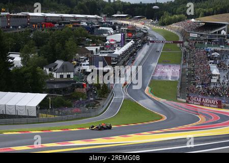 Stavelot, Stavelot. 28. Juli 2023. Der mexikanische Fahrer von Red Bull Sergio Perez nimmt am 28. Juli 2023 am Grand Prix 2023 in der Formel 1 Belgiens auf dem Circuit of Spa-Francorchamps in Stavelot, Belgien, Teil. Kredit: Zheng Huansong/Xinhua/Alamy Live News Stockfoto