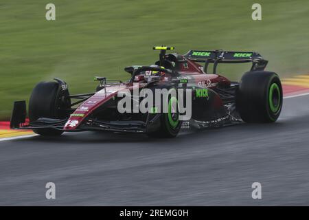 Stavelot, Stavelot. 28. Juli 2023. Der chinesische Fahrer Zhou Guanyu von Alfa Romeo nimmt am 28. Juli 2023 am Grand Prix 2023 in Belgien Teil, um sich für die Formel 1 auf der Rennstrecke Spa-Francorchamps in Stavelot, Belgien, zu qualifizieren. Kredit: Zheng Huansong/Xinhua/Alamy Live News Stockfoto