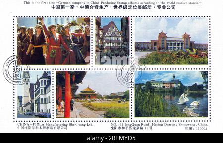 RUSSLAND KALININGRAD, 9. FEBRUAR 2014: Stempel gedruckt von China, zeigt Attraktionen China, circa 2001 Stockfoto