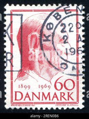DÄNEMARK - CIRCA 1969: Von Dänemark gedruckter Stempel zeigt Frederik IX, circa 1969 Stockfoto