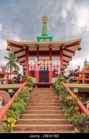 07 26 2007 Vintage Nipponzan Myohoji Ein japanischer buddhistischer Tempel in Puri , Odisha Orissa.Indien Asien. Stockfoto