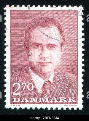 DÄNEMARK - CIRCA 1984: Von Dänemark gedruckter Stempel zeigt Prinz Henrik, circa 1984 Stockfoto