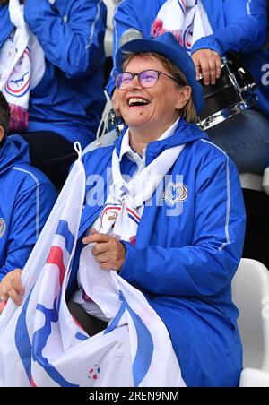 Tubize, Belgien. 27. Juli 2023. Fans Frankreichs bei einem Fußballspiel zwischen Frauen unter 19 französischen und deutschen Nationalmannschaften beim UEFA Women's under-19 EURO Final Tournament im zweiten Halbfinale am Freitag, den 27. Juli 2023 in Tubize, Belgien , zu sehen . Kredit: Sportpix/Alamy Live News Stockfoto