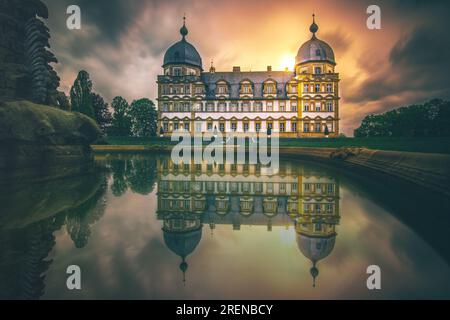 Schloss Seehof Ruhe in bayerischer Schönheit Stockfoto