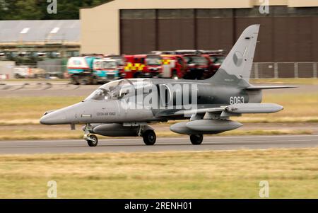 Der tschechische Aero Vodochody L-159 ALCA, landet am Royal International Air Tattoo 2023 Stockfoto