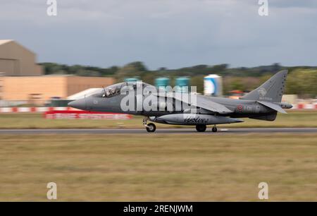 Italienische Marine, Av-8B + Harrier II Ankunft am Royal International Air Tattoo 2023 Stockfoto