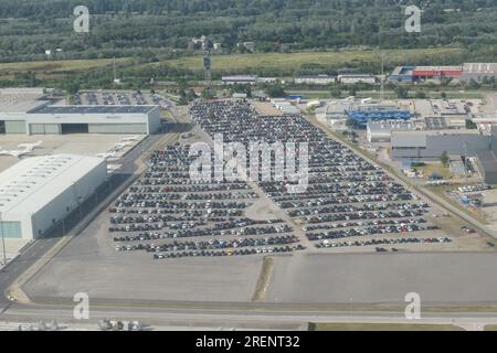 Wien-Schwechat, Parkplatz am Flughafen // Wien, Parkplätze am Flughafen Stockfoto