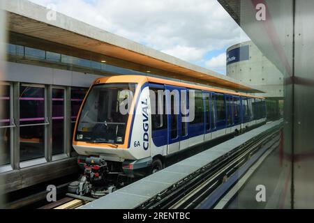 Paris, Flughafen Charles-de-Gaulle, VAL-Metro // Paris, Flughafen Charles-de-Gaulle, Val-Metro Stockfoto