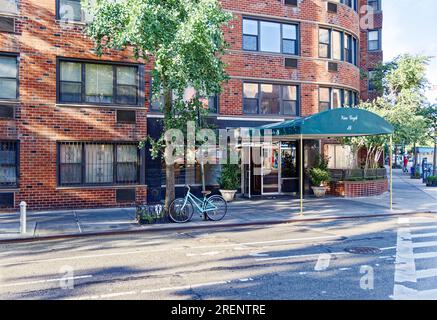 West Village: 14 Horatio Street, Van Gogh, ist ein Hochhaus im Greenwich Village Historic District in Manhattan. Stockfoto