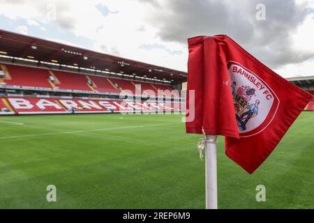 A corner flag and General view of Oakwell Head of the Pre-Season Friendly Match Barnsley vs Crewe Alexandra at Oakwell, Barnsley, Großbritannien, 29. July 2023 (Foto von Mark Cosgrove/News Images) Stockfoto