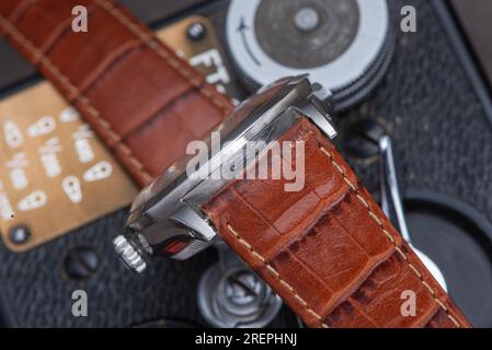 Vintage Rolex Explorer Ref 6150 (Pre-Explorer) mit schwerer Patina am Zifferblatt. Stockfoto