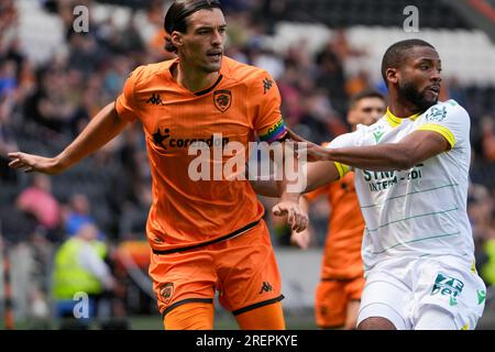 Hull, UK. 29. Juli 2023 Football League-freundlich: Hull City AFC gegen FC Nantes. Alfie Jones von Hull City verteidigt. Kredit Paul Whitehurst/Alamy Live News Stockfoto