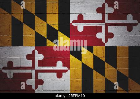 Die Flagge von Maryland ist an einer Betonwand gemalt. Stockfoto