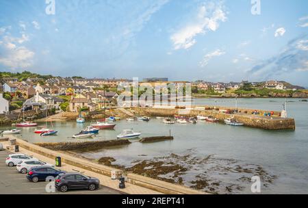 Cemaes an der Nordküste von Anglesey in Wales Stockfoto