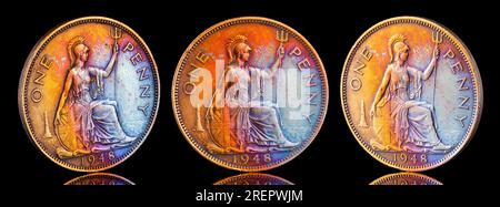 1948 Britannia One Penny in Regenbogenfarben. Der obere Teil zeigt ein Porträt von George VI Stockfoto