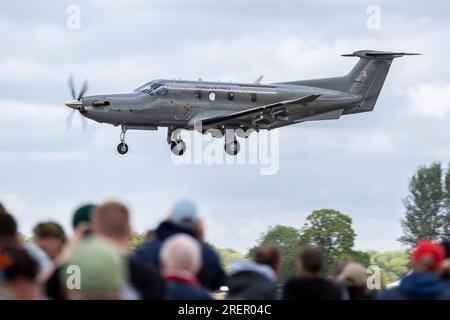 Finnische Luftwaffe – Pilatus PC-12, Ankunft bei RAF Fairford für die Royal International Air Tattoo 2023. Stockfoto