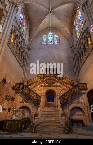 Die goldene Treppe der Kathedrale der Heiligen Maria von Burgos. Es ist der Jungfrau Maria gewidmet. Provinz Burgos, autonome Gemeinschaft Kastil Stockfoto