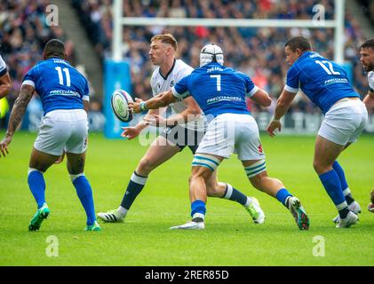 Edinburgh, Großbritannien. 29. Juli 2023: The Famous Grouse Nations Series. ScotlandÕs Ben Healy und ItalyÕs Monty Ioane (11) Manuel Zuliani (7) und Luca Morisi (12) während der Scotland gegen Italy International, Scottish Gas - Murrayfield, Edinburgh. Kredit: Ian Rutherford Alamy Live News Stockfoto