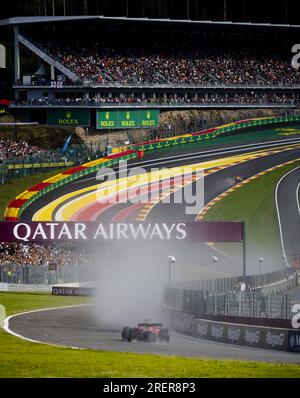 SPA - Max Verstappen (Red Bull Racing) und Charles Leclerc (Ferrari) während des Sprintrennens auf dem Circuit de Spa-Francorchamps, vor dem Grand Prix von Belgien. ANP SEM VAN DER WAL Stockfoto