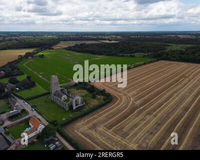 Die St. Peters Church in Covehithe, Suffolk, Großbritannien, aus der Vogelperspektive Stockfoto