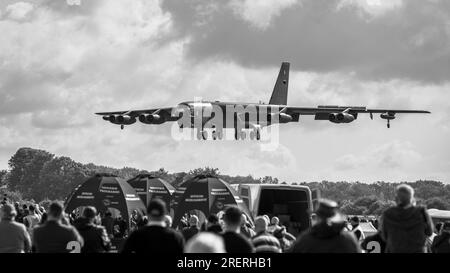 United States Air Force - Boeing B-52H Stratofortress, Ankunft in RAF Fairford für das Royal International Air Tattoo 2023. Stockfoto