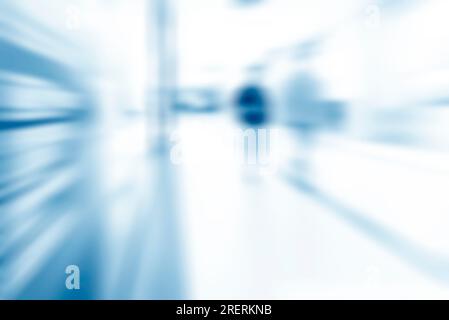 Bewegung verwischt Menschen in der Shopping Mall Stockfoto