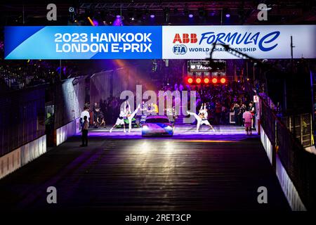 LONDON, VEREINIGTES KÖNIGREICH. 29. Juli 2023. Die Vorstellung vor Beginn des Samstagsrennen während des ABB FIA Formel E 2023 Hankook London E-Prix im Excel am Samstag, den 29. Juli 2023 in LONDON, ENGLAND. Kredit: Taka G Wu/Alamy Live News Stockfoto